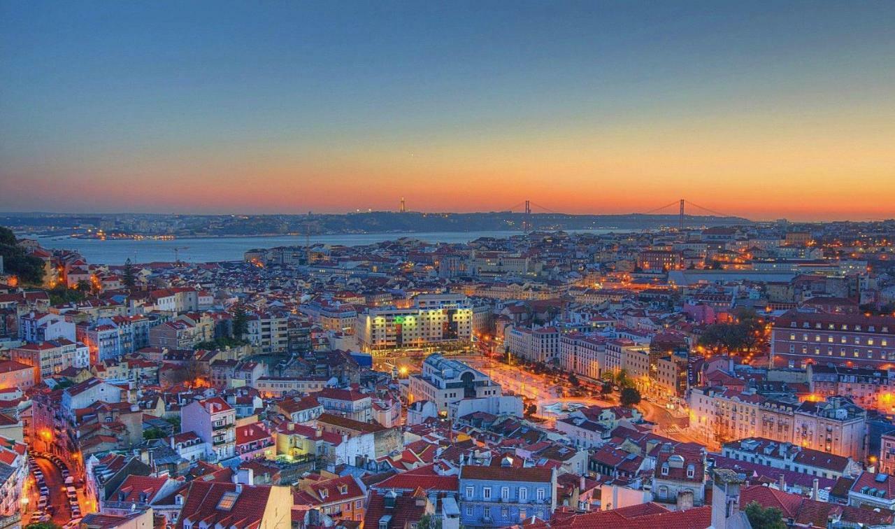Charm Discovery Braul Lisboa
